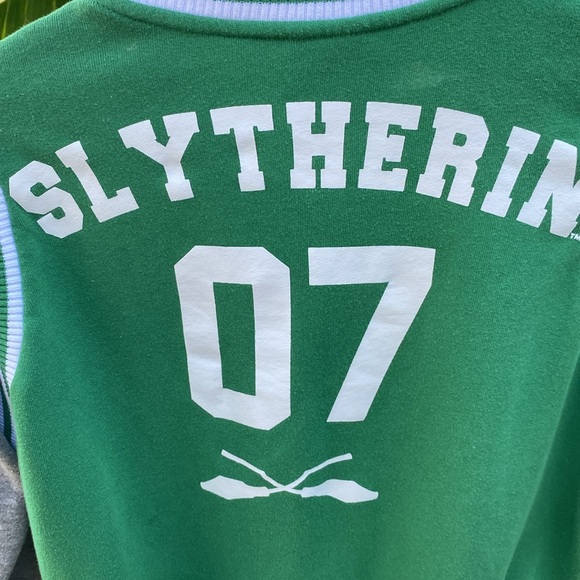 Harry Potter Slytherin jacket size large. - Picture 15 of 16